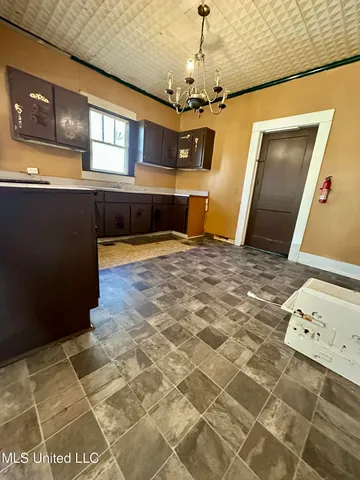 $62,500 | 517 South 5th Street, McComb, MS 39648