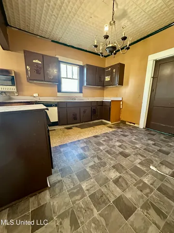 $62,500 | 517 South 5th Street, McComb, MS 39648