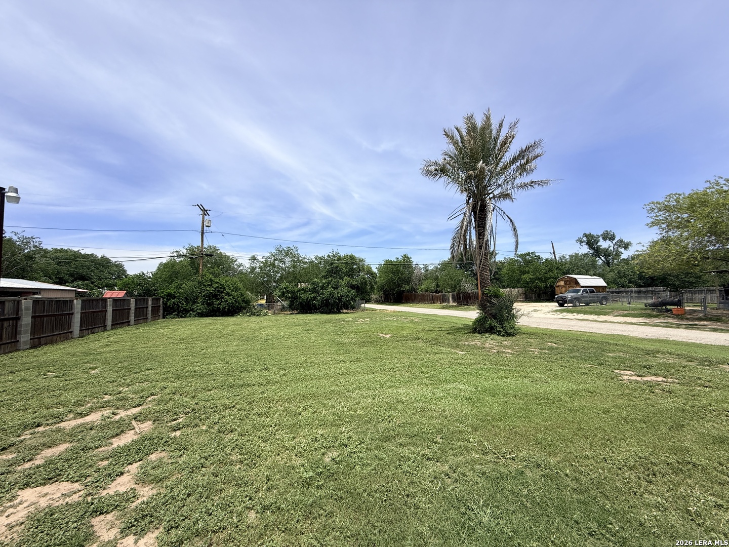 600 Crouch Avenue Devine, TX 78016 - Photo 10 of 12