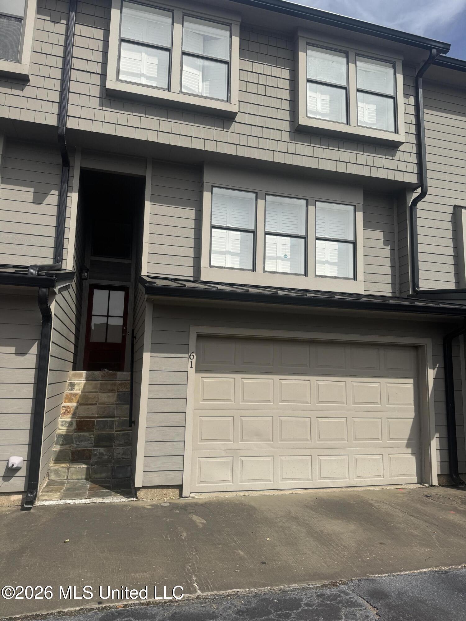 6D07726D-E880-4D44-91D7-4867F8C00551