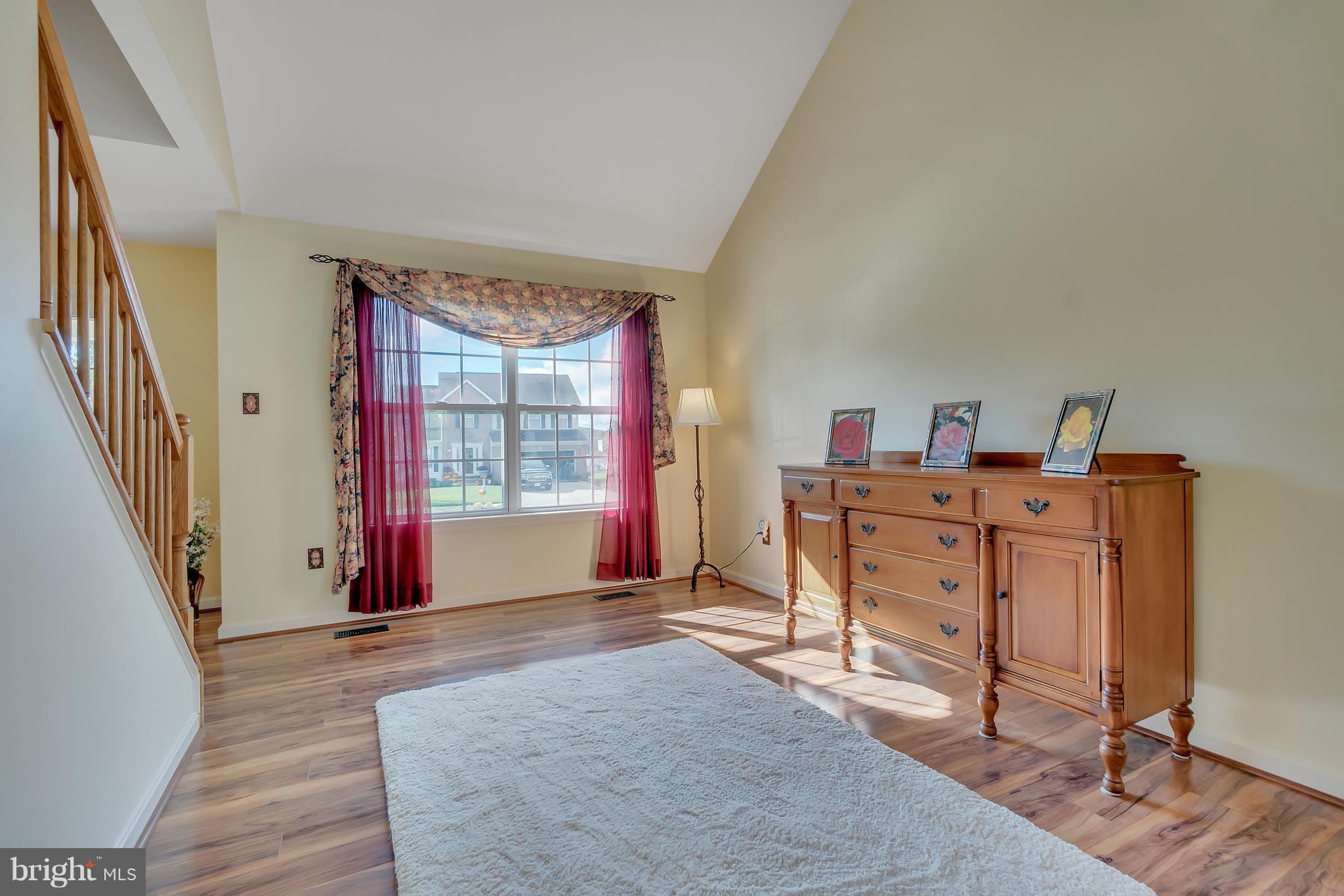 2922 Bachman Road Manchester, MD 21102 - Photo 7 of 29 Living Room