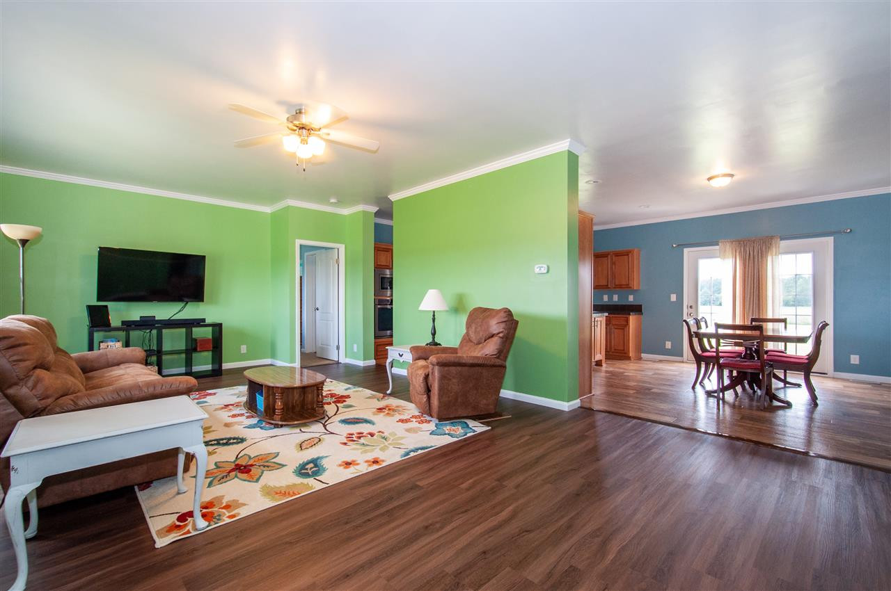 211 Fox Field Run Road Kenly, NC 27542 - Photo 2 of 25 Living Room