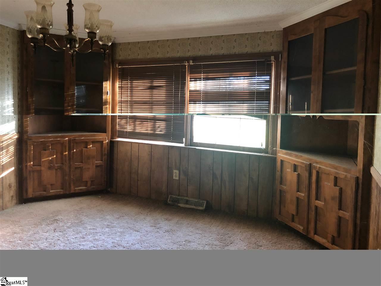 2761 East Phillips Road Greer, SC 29650 - Photo 3 of 6 Gallery Image 3