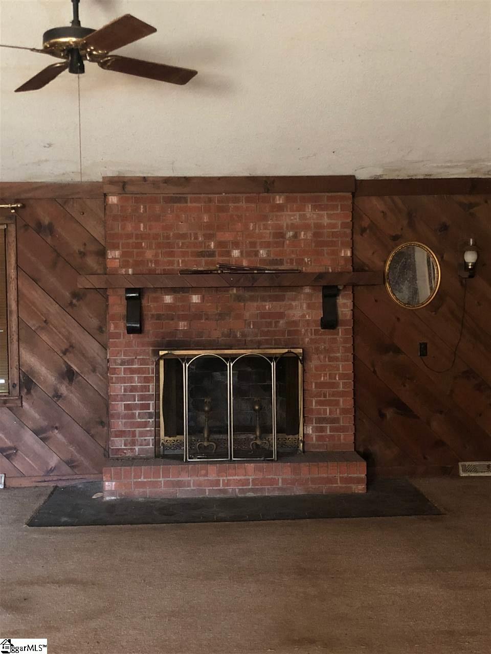 2761 East Phillips Road Greer, SC 29650 - Photo 5 of 6 Gallery Image 5