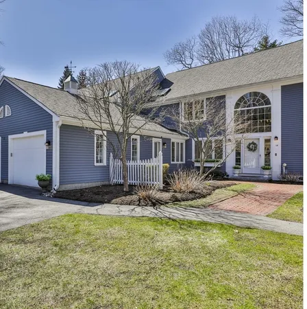 $1,075,000 | 14 Hawkswood Estates, Unit 14, Amesbury, MA 01913