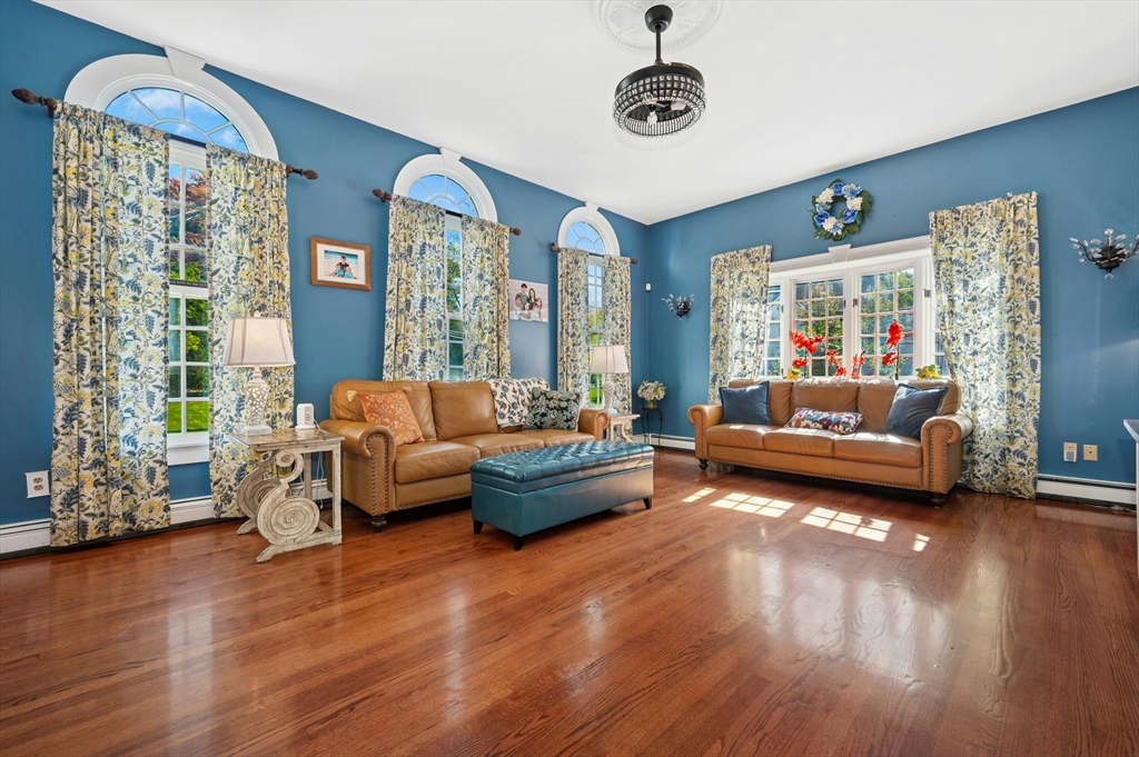 667 Grove Street Worcester, MA 01605 - Photo 11 of 42