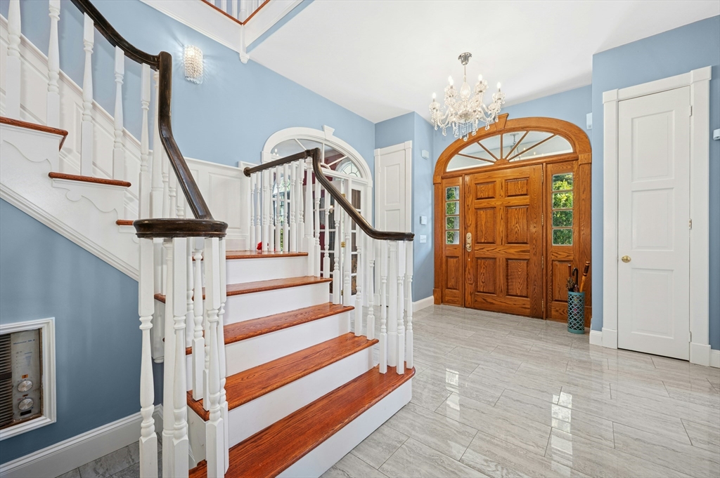 667 Grove Street Worcester, MA 01605 - Photo 12 of 42