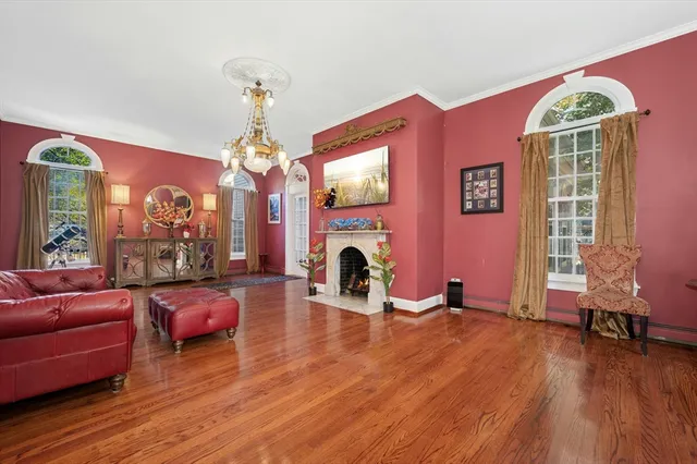 $1,199,000 | 667 Grove Street, Worcester, MA 01605