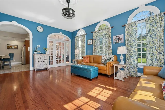 $1,199,000 | 667 Grove Street, Worcester, MA 01605