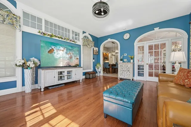 $1,199,000 | 667 Grove Street, Worcester, MA 01605