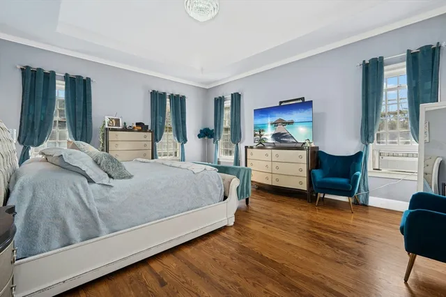 $1,199,000 | 667 Grove Street, Worcester, MA 01605