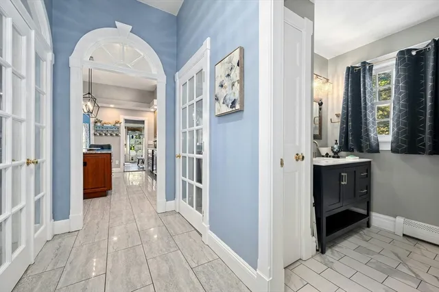 $1,199,000 | 667 Grove Street, Worcester, MA 01605