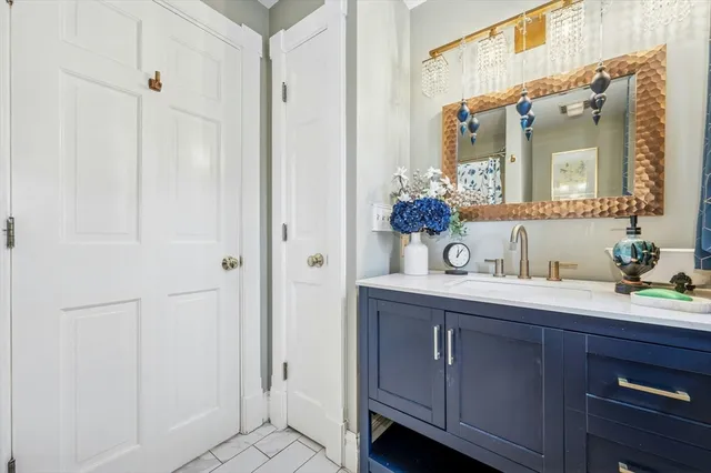 $1,199,000 | 667 Grove Street, Worcester, MA 01605