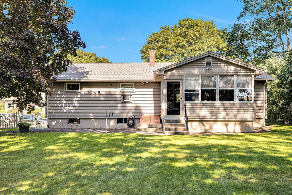 32 Villa Road Shrewsbury, MA 01545 - Photo 8 of 39 Gallery Image 8