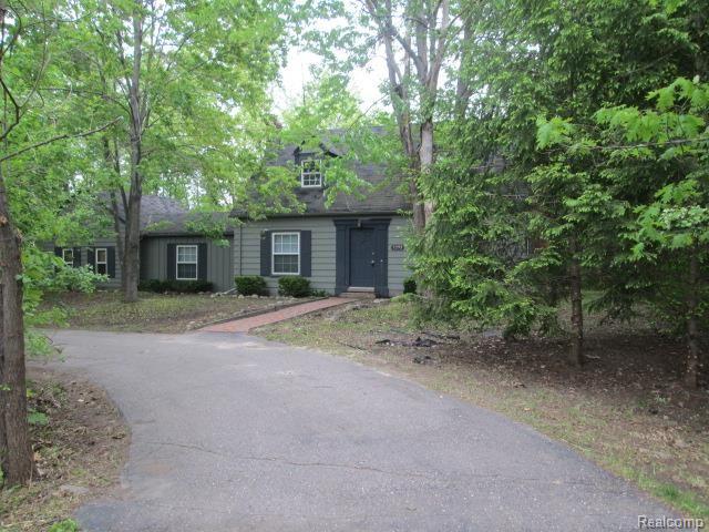 3295 Cone Avenue Rochester, MI 48309 - Photo 3 of 6 IMG_0027.jpg