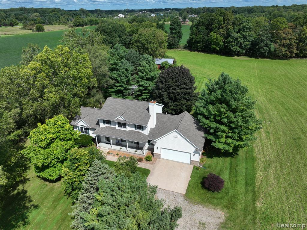 11660 Bell Oak Road Webberville, MI 48892 - Photo 3 of 44