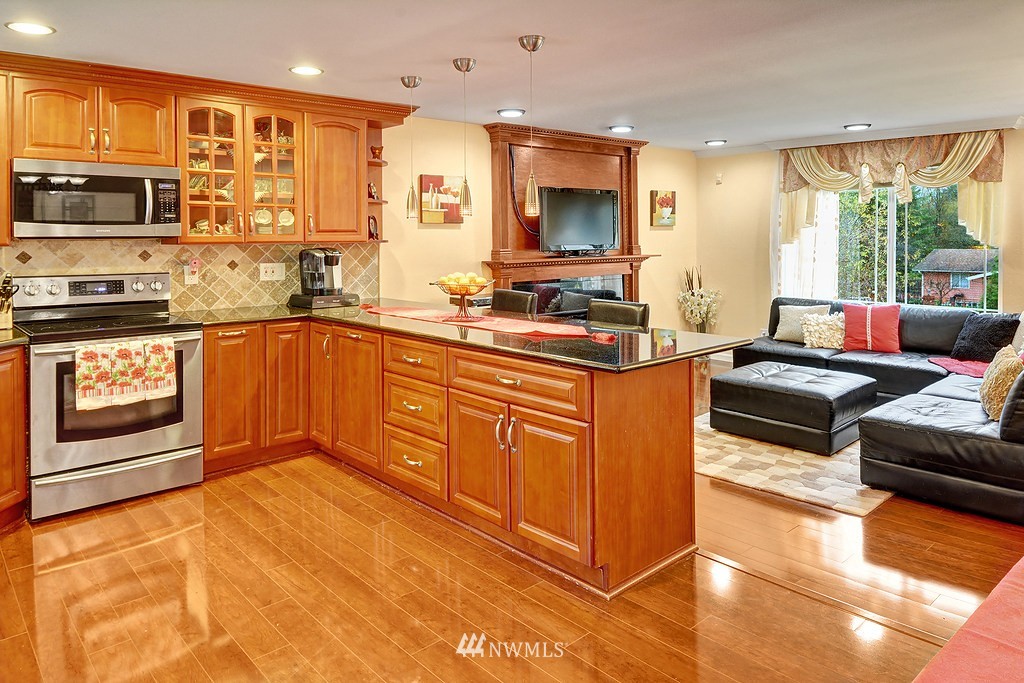 13221 Southeast 168th Street Renton, WA 98058 - Photo 6 of 22 Gallery Image 6