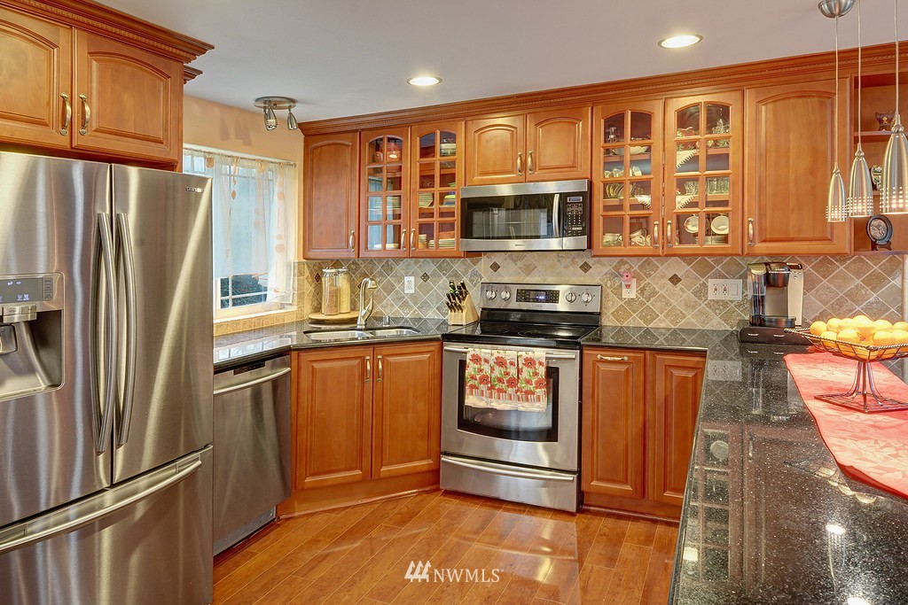13221 Southeast 168th Street Renton, WA 98058 - Photo 7 of 22 Gallery Image 7