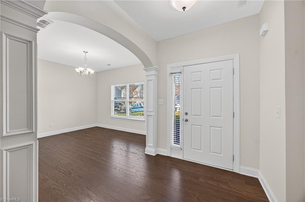 2511 Copperleaf Court High Point, NC 27265 - Photo 4 of 43