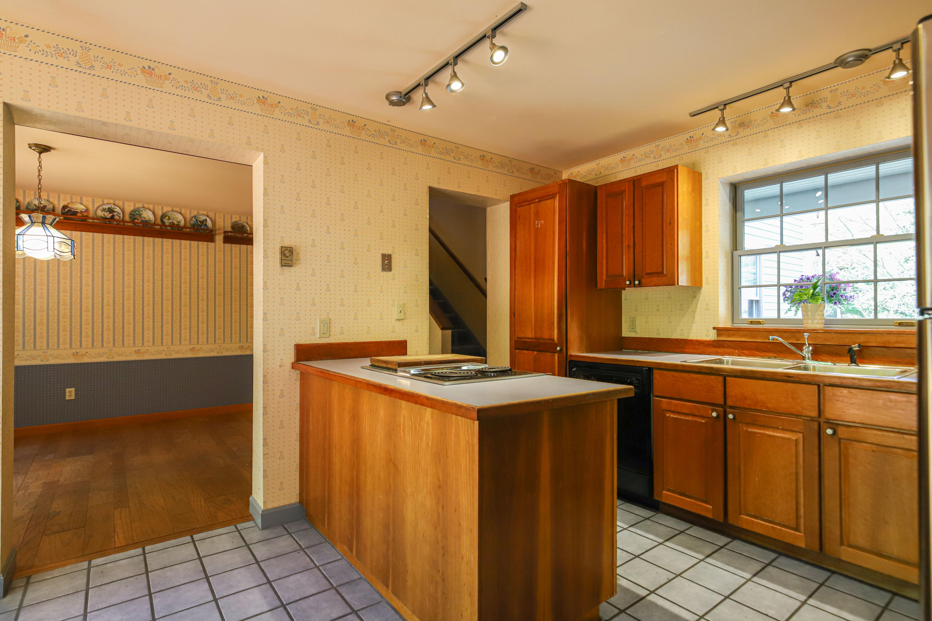 120 Brook Road Falmouth, ME 04105 - Photo 4 of 55 120 Brook Rd Falmouth - 4Kitch