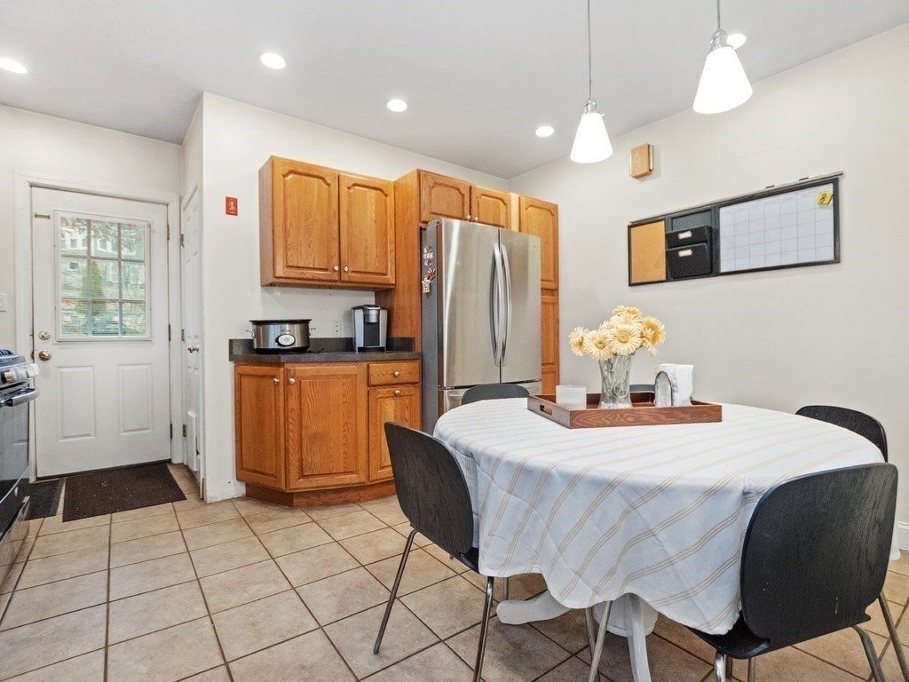 78-80 Elson Road Waltham, MA 02451 - Photo 8 of 36 Gallery Image 8