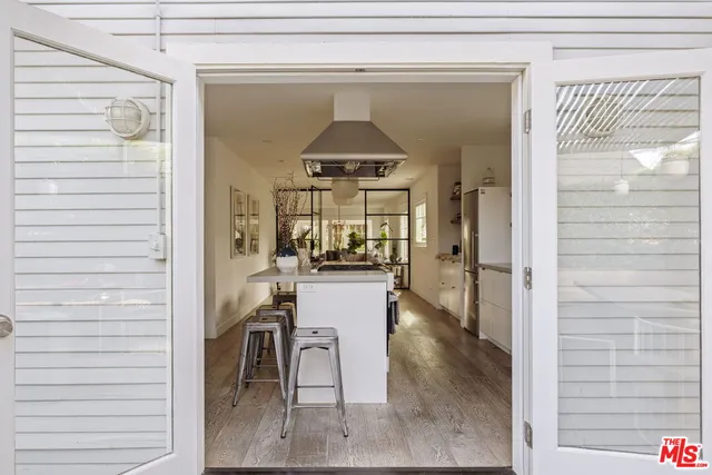 $9,250 | 601 Crestmoore Place, Venice, CA 90291