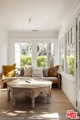 $9,250 | 601 Crestmoore Place, Venice, CA 90291