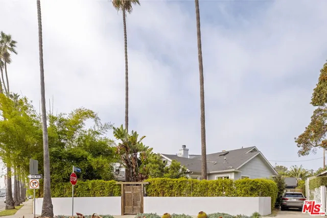 $9,250 | 601 Crestmoore Place, Venice, CA 90291