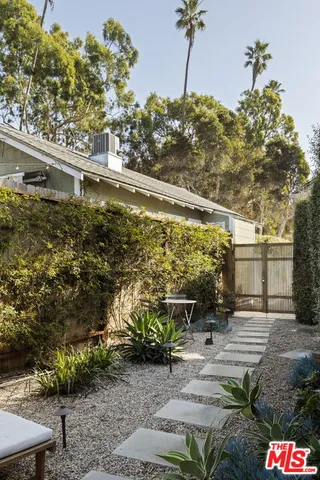 $9,250 | 601 Crestmoore Place, Venice, CA 90291