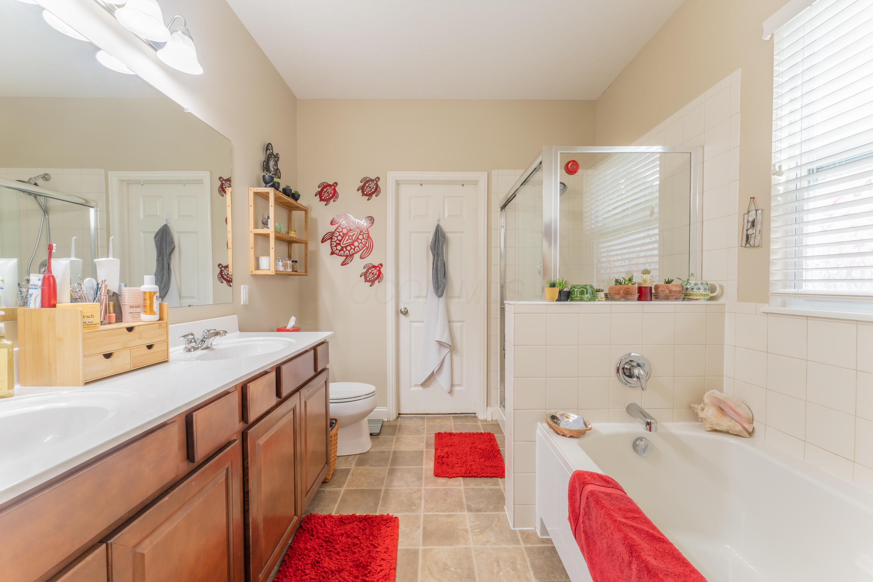 5712 Stearns Road Dublin, OH 43016 - Photo 23 of 42 5712Streams-2174-HDR
