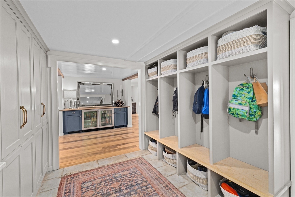392 South Main Street Cohasset, MA 02025 - Photo 15 of 38