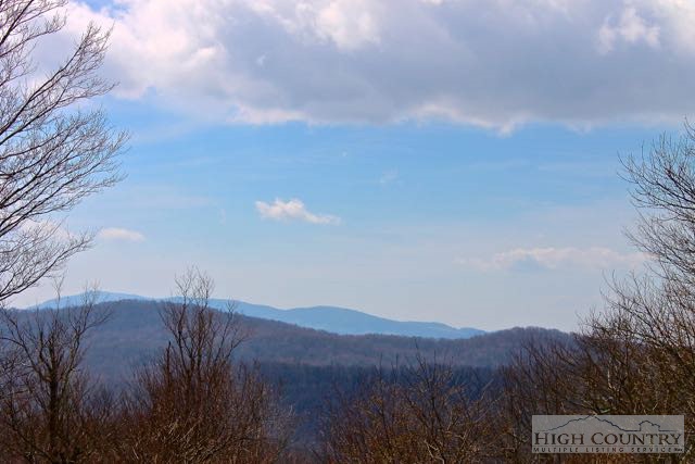 422 Rambling Road Blowing Rock, NC 28605 - Photo 9 of 14 Gallery Image 9