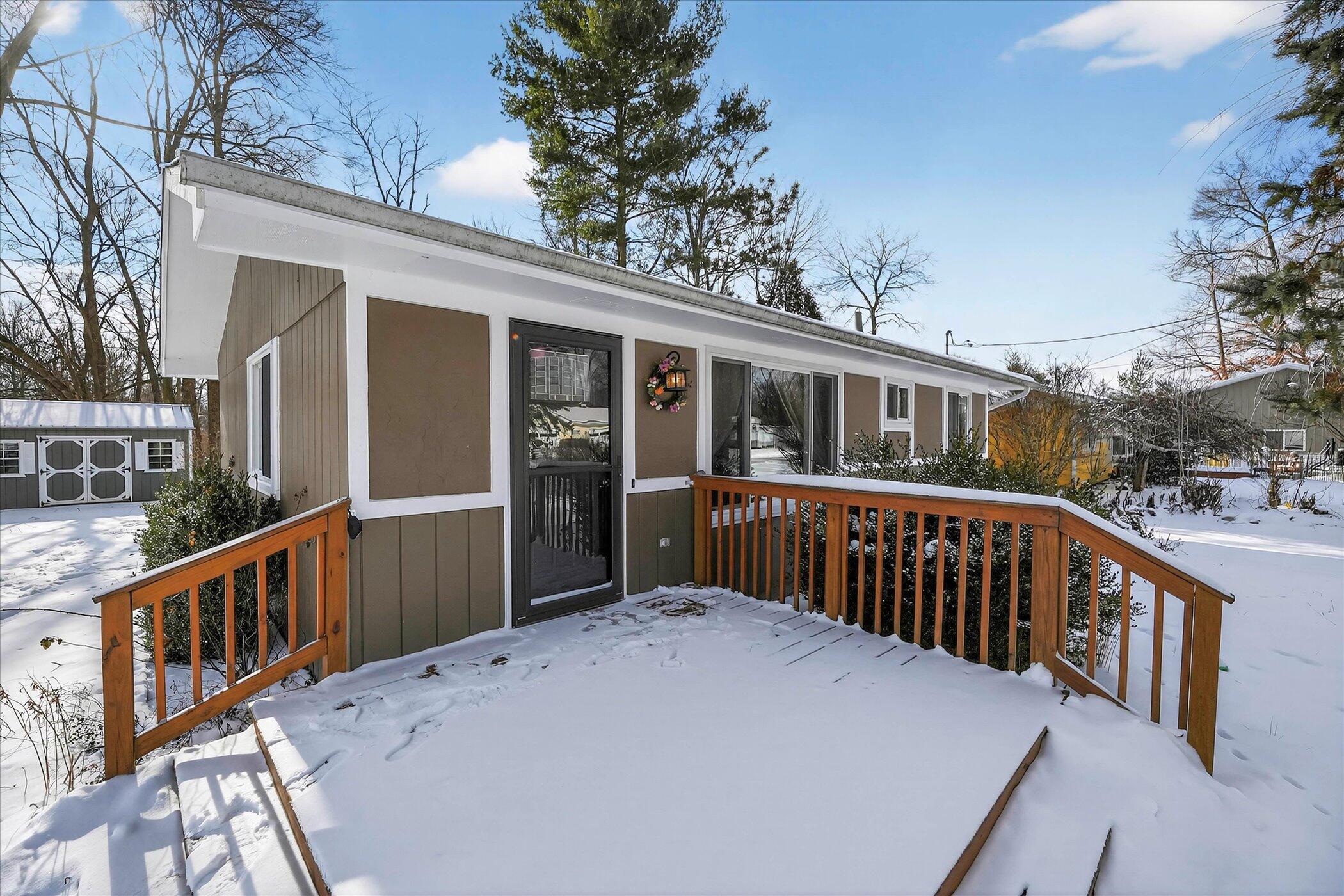 217 Portage Street Pinckney, MI 48169 - Photo 5 of 35 05-217-Portage-St-Pinckney-MI-48169-Wind