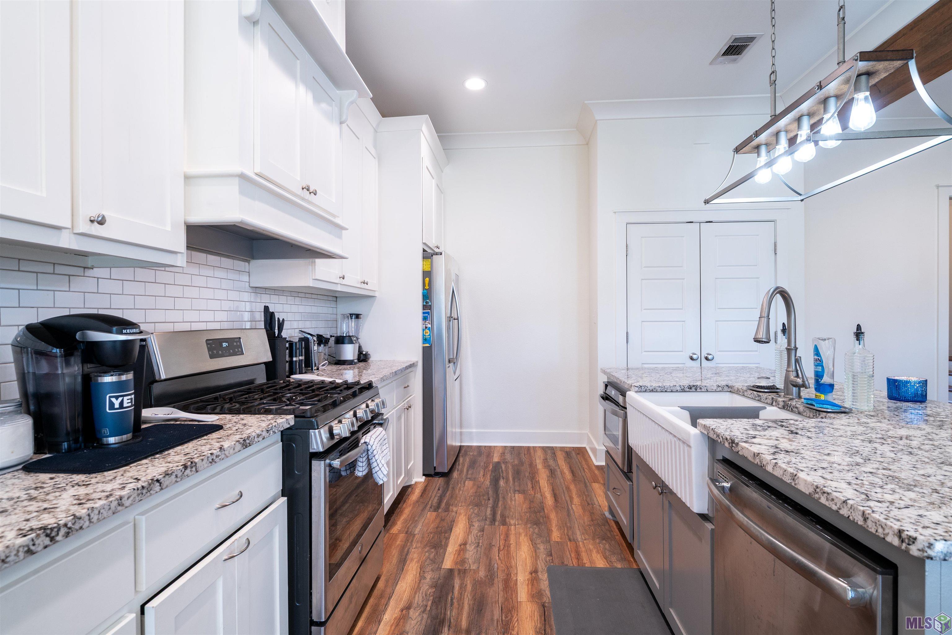 7066 Port Hudson-Pride Road Zachary, LA 70791 - Photo 7 of 37