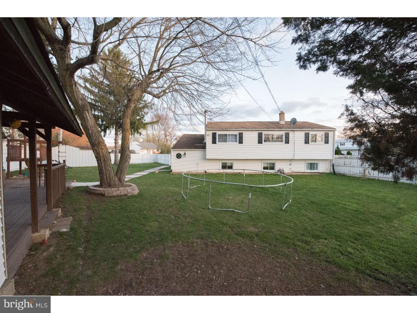 771 Spruce Road Warminster, PA 18974 - Photo 6 of 24 Gallery Image 6