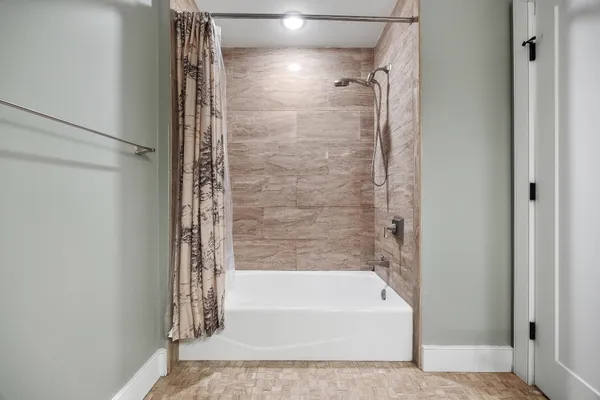 $4,400 | 28 Bright Street, Unit 306, Jersey City, NJ 07302