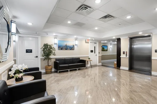 $4,400 | 28 Bright Street, Unit 306, Jersey City, NJ 07302