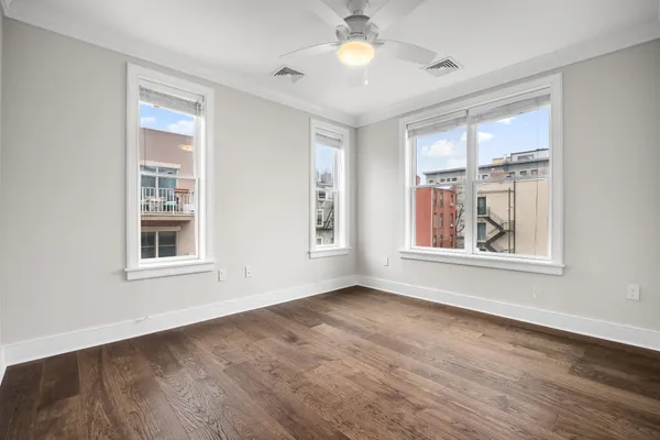 $4,400 | 28 Bright Street, Unit 306, Jersey City, NJ 07302