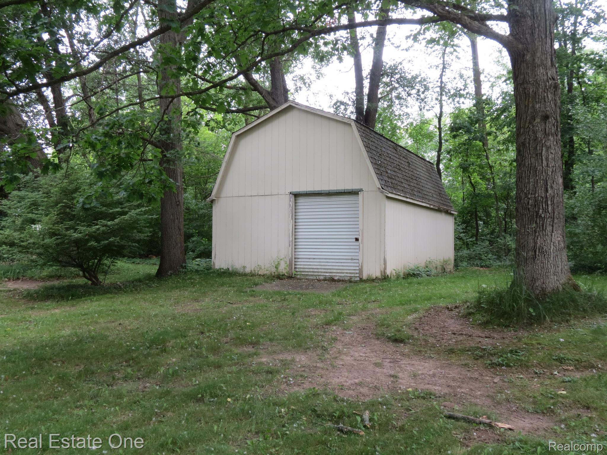 1268 Taylor Road Brighton, MI 48114 - Photo 18 of 72 Gallery Image 18