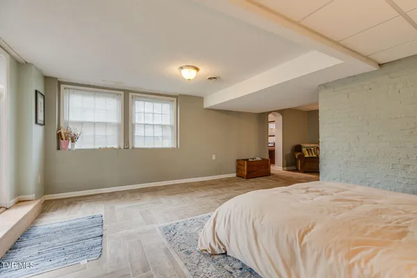 $349,900 | 911 Georgia Avenue, Bristol, TN 37620