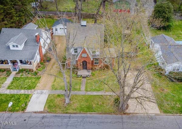 $349,900 | 911 Georgia Avenue, Bristol, TN 37620