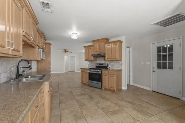 $349,000 | 3131 North Alamo Road, Levelland, TX 79336