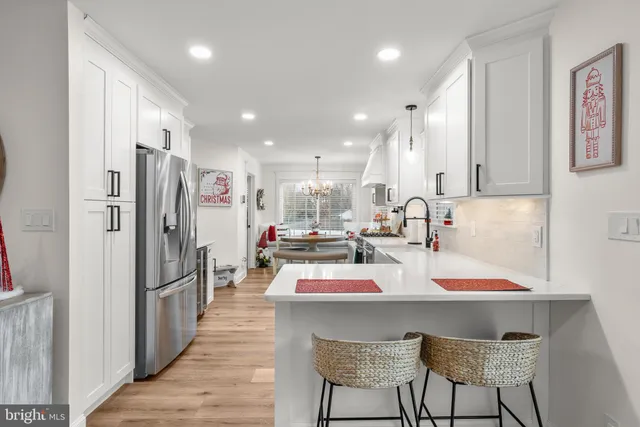 $749,999 | 5 Dunn Court, Marlton, NJ 08053