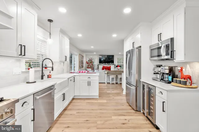 $749,999 | 5 Dunn Court, Marlton, NJ 08053