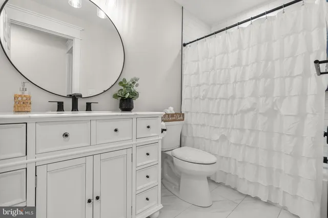 $749,999 | 5 Dunn Court, Marlton, NJ 08053