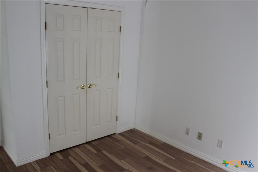 223 Ridgewood Drive Victoria, TX 77901 - Photo 8 of 13 a view of small space