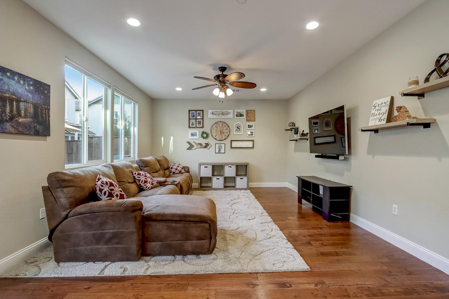 46 Angra Way Gilroy, CA 95020 - Photo 11 of 36 Gallery Image 11
