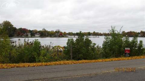 2168 South Long Lake Road Fenton, MI 48430 - Photo 8 of 8 20314826-7.JPG