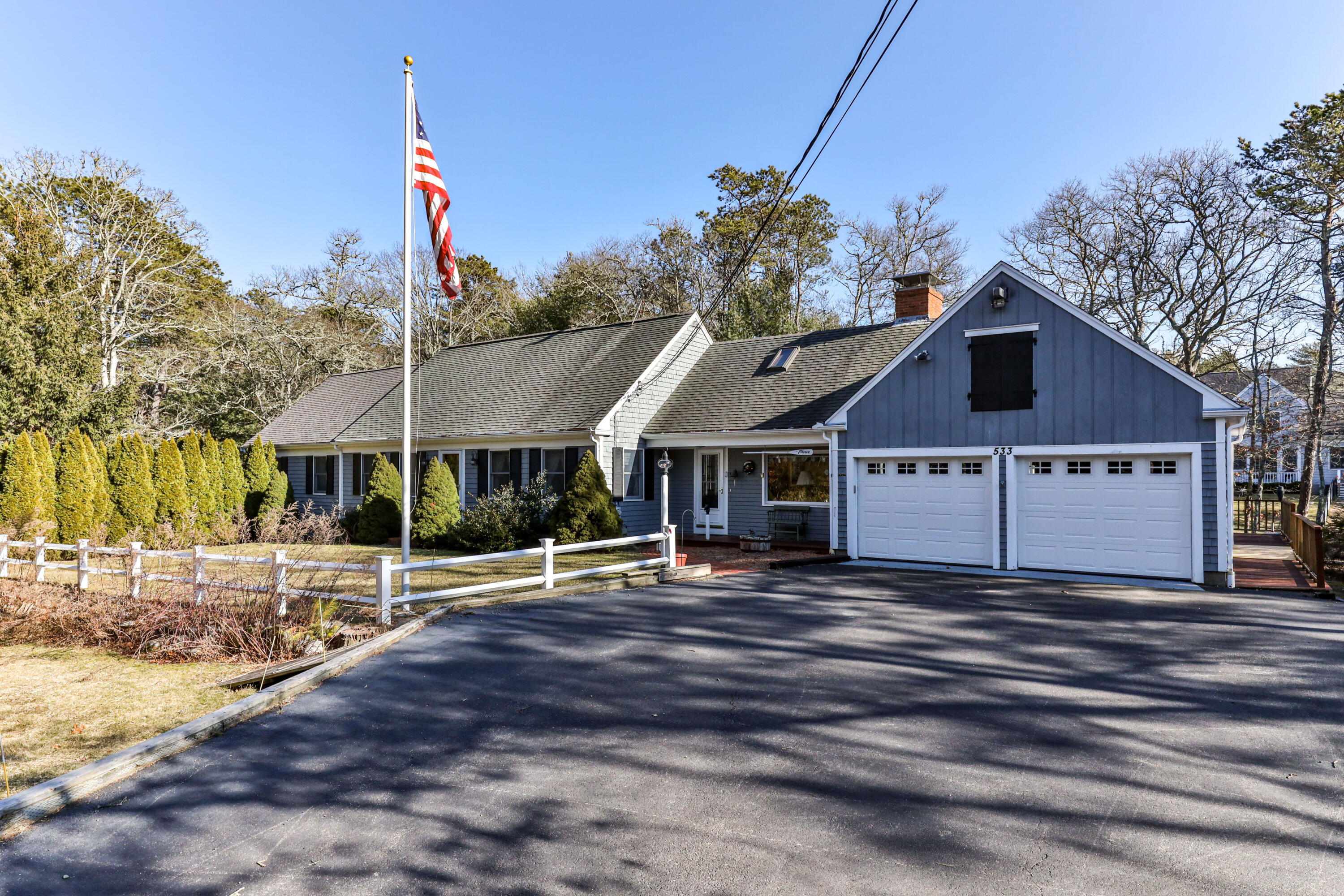 533 Poponessett Road Cotuit, MA 02635 - Photo 1 of 20 533PopLR-1