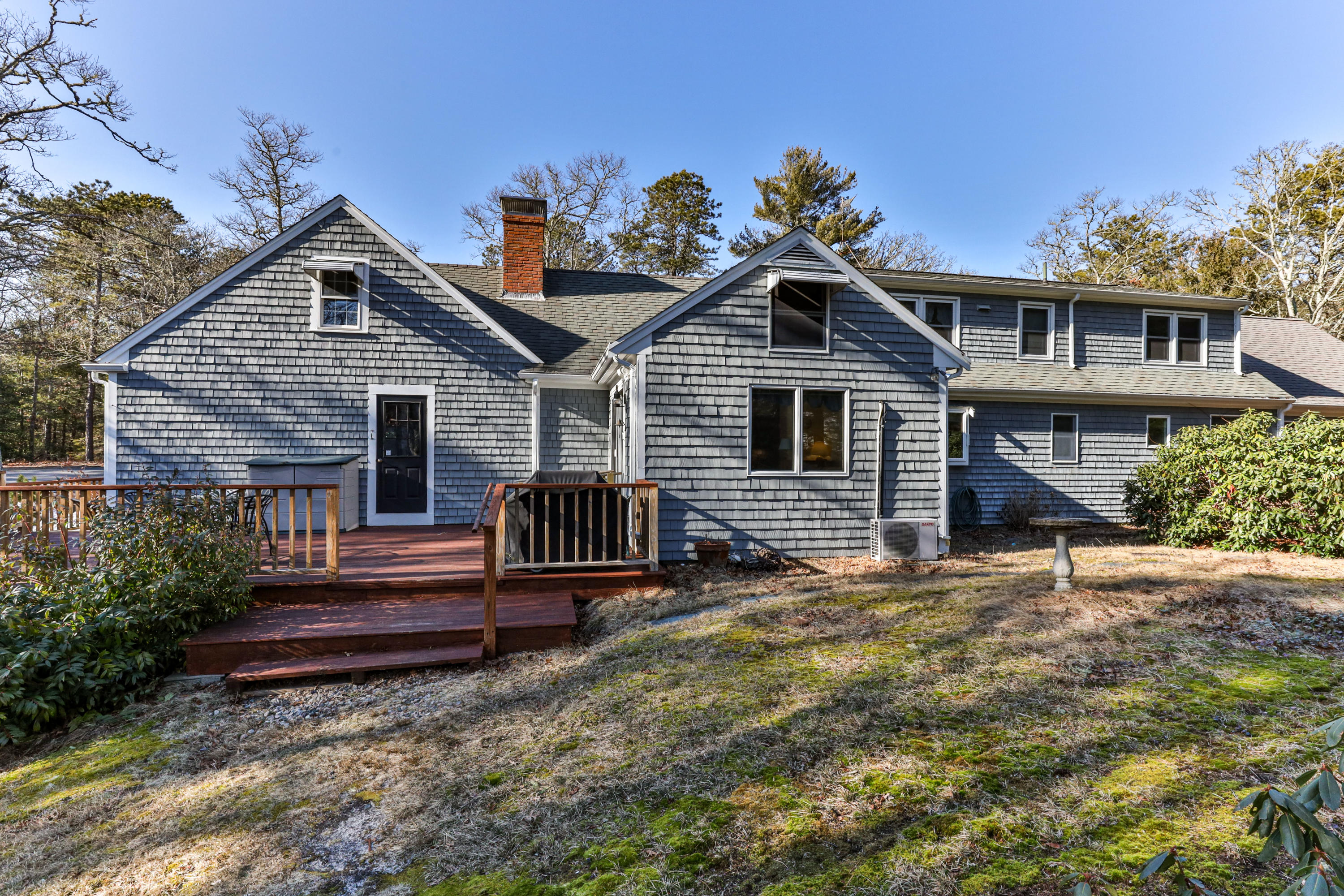 533 Poponessett Road Cotuit, MA 02635 - Photo 15 of 20 533PopLR-29